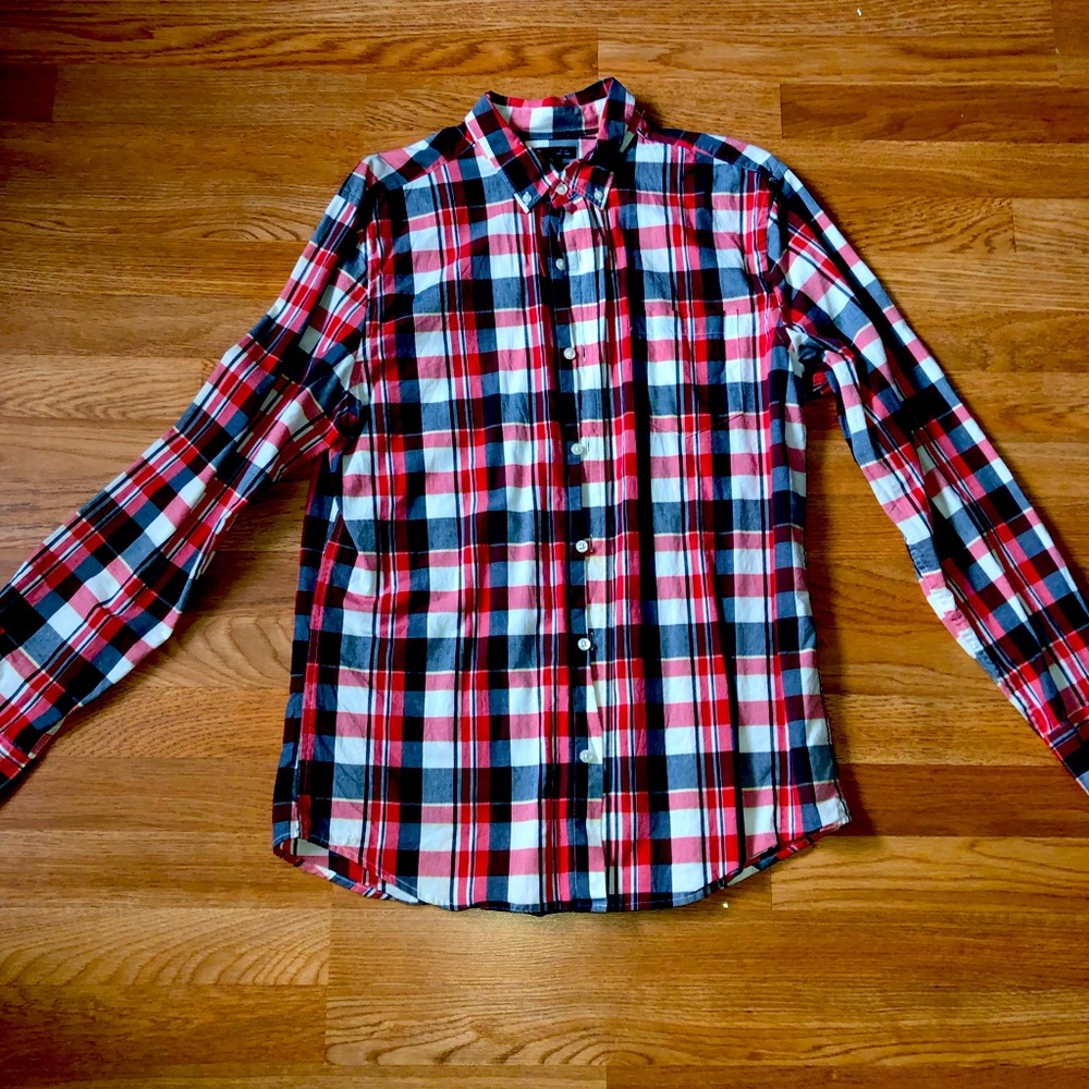Gap long sleeve button down shirt